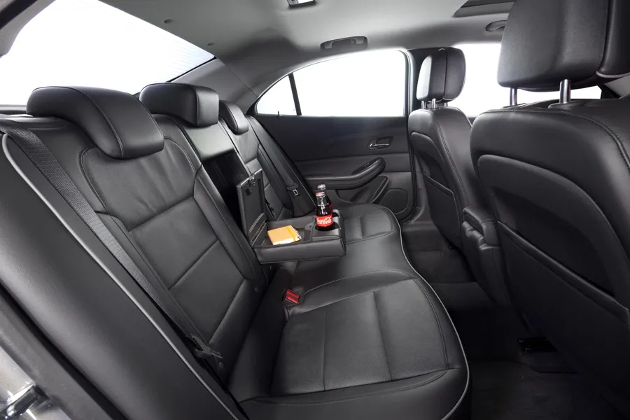 4494206-chevroletmalibu-interior-21-s.jpg