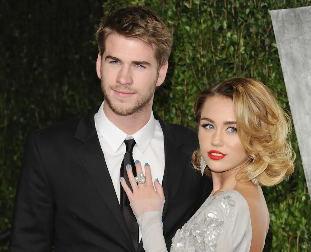 4531490-miley-cyrus-i-liam-hemsworth.jpg