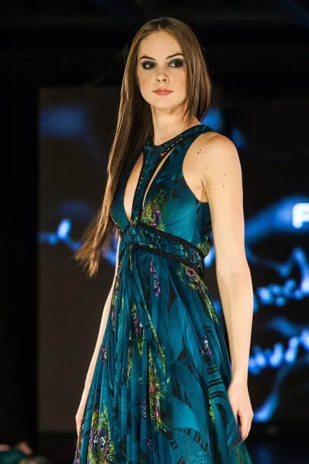 4308254-budapeszt-fashion-week-2012.jpg