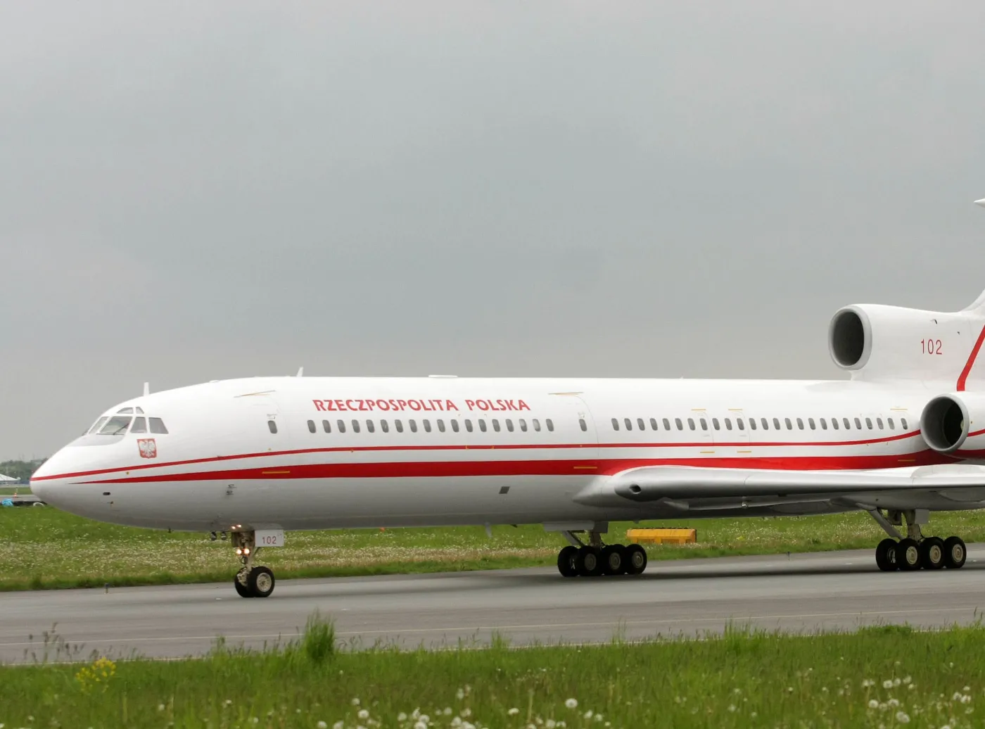 Drugi z rządowych tupolewów