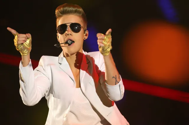 Justin Bieber znów błysnął: Anna Frank byłaby "belieberką"
