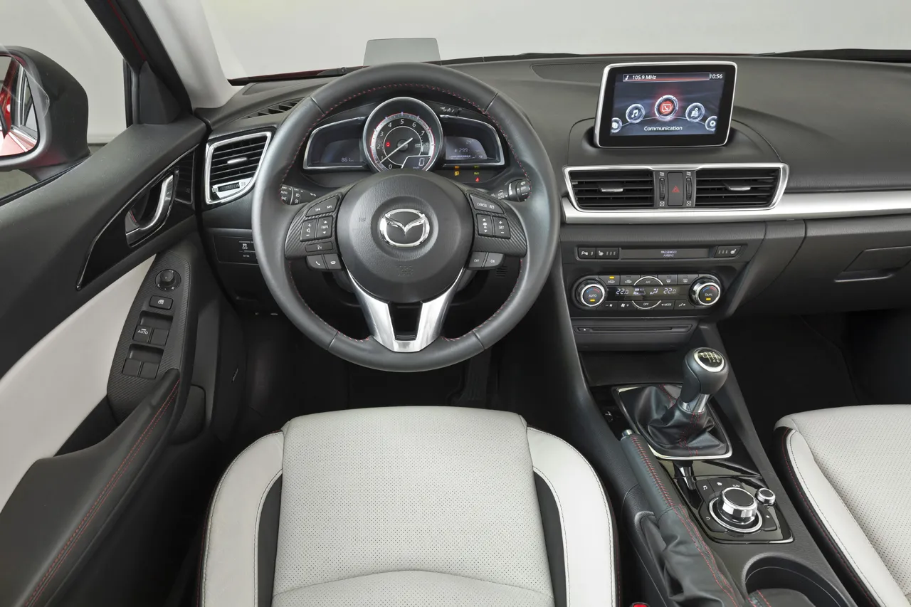 5242338-mazda3-2013-interior-19-jpg72.jpg