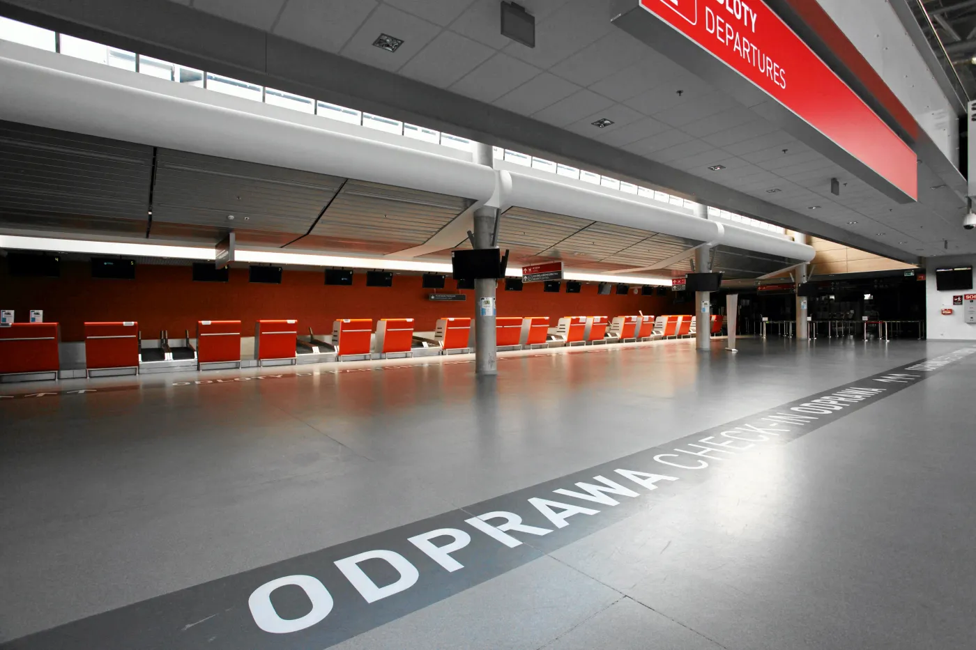 Terminal lotniska w Modlinie