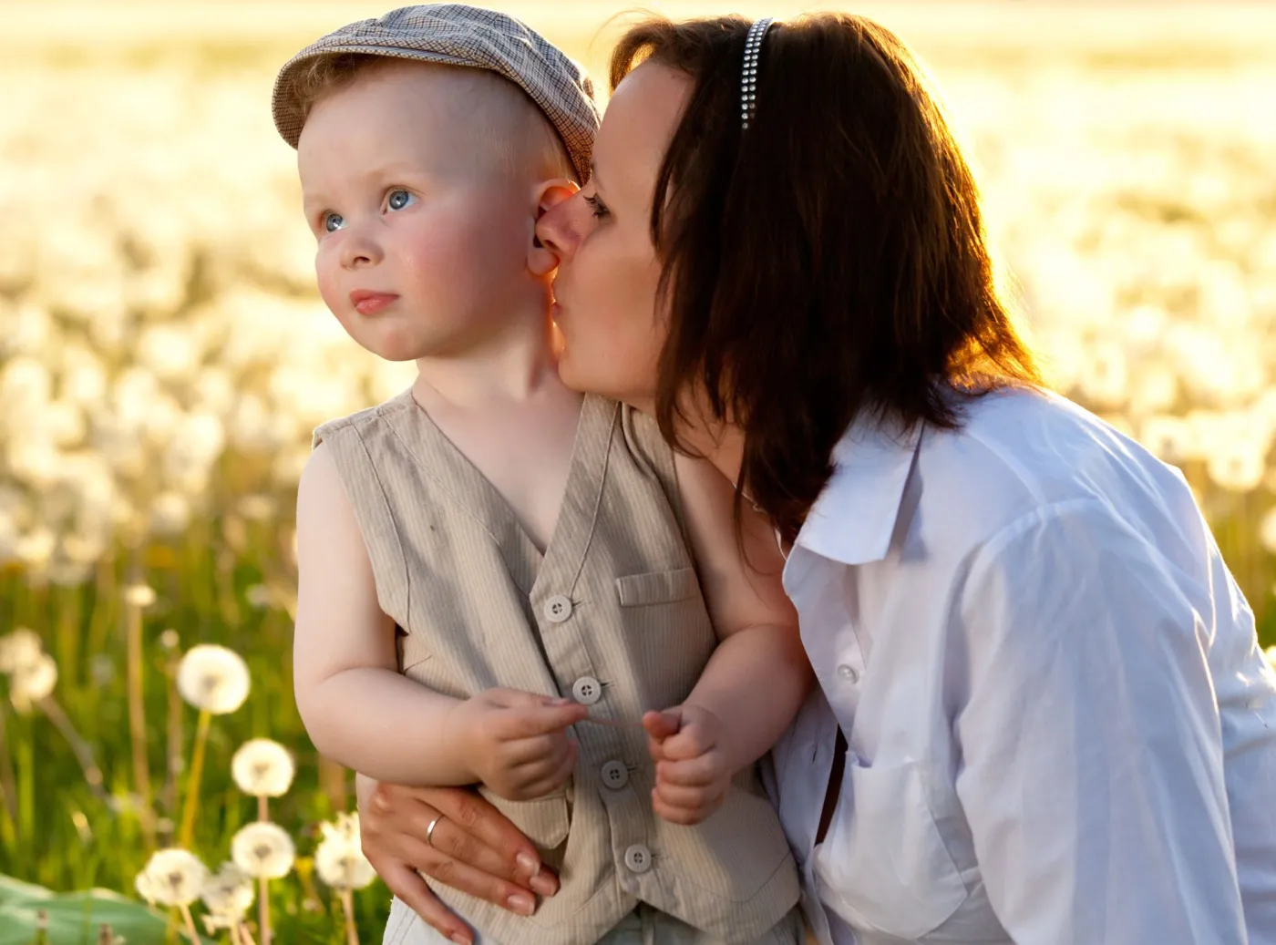 Mama na spacerze z dzieckiem