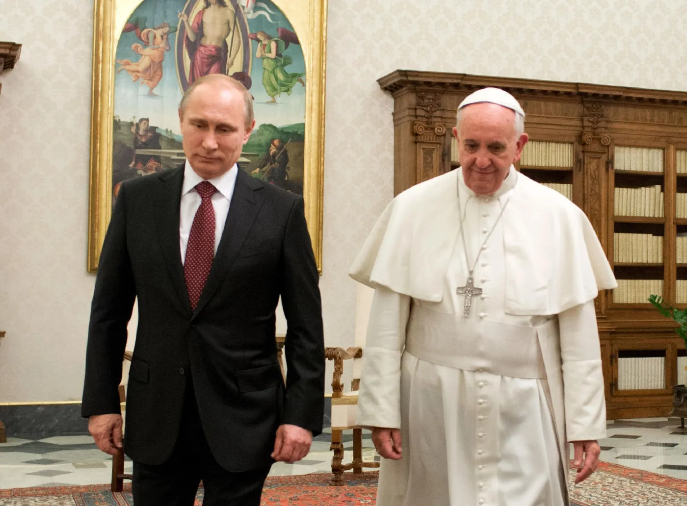 Papież spotkał się z Putinem. Spotkanie w cztery oczy i symboliczny gest