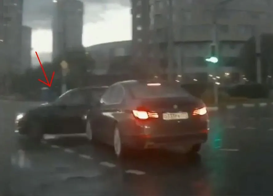 Auto-duch na ulicy w Moskwie