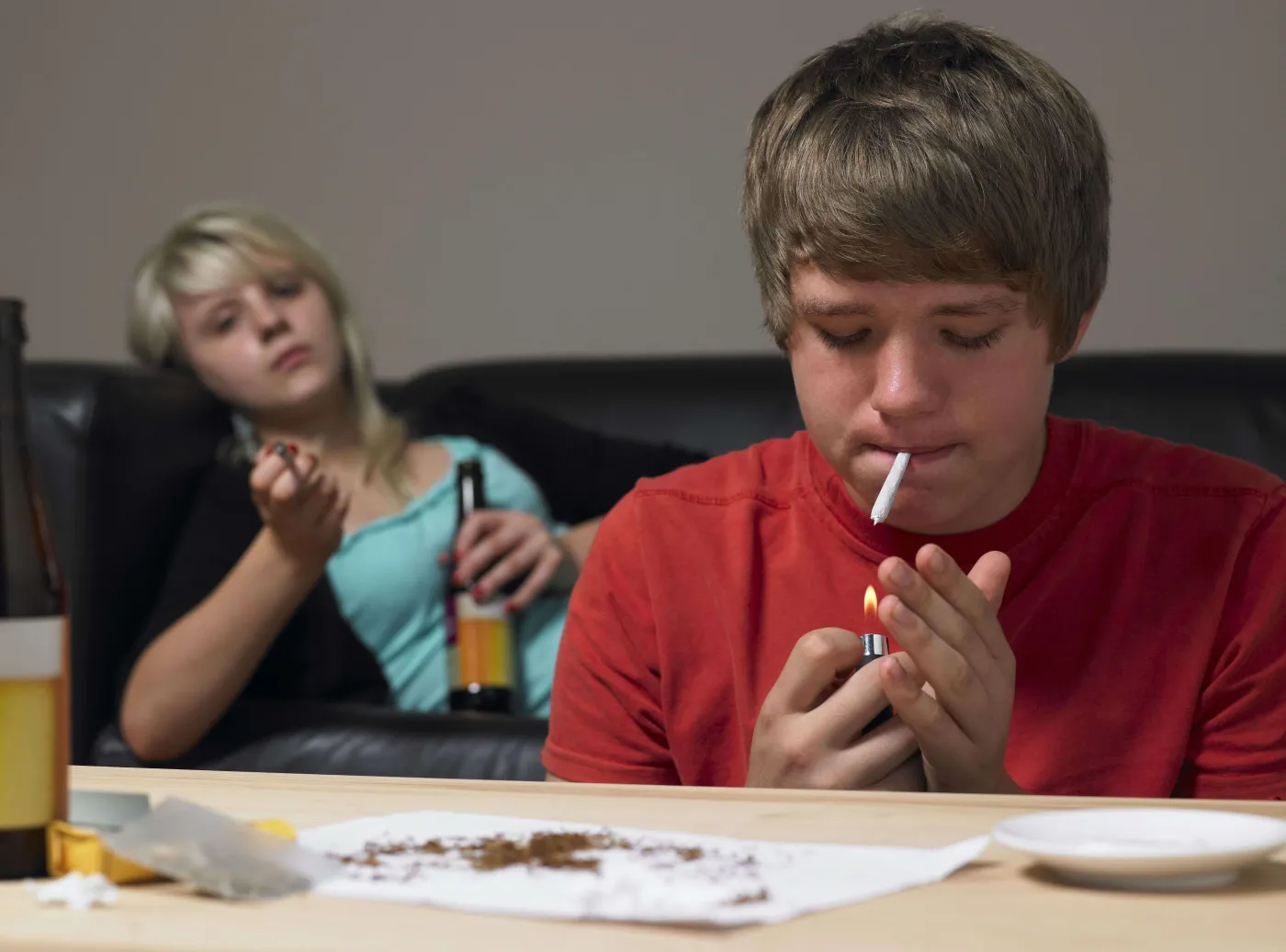 papieros trawa marihuana piwo