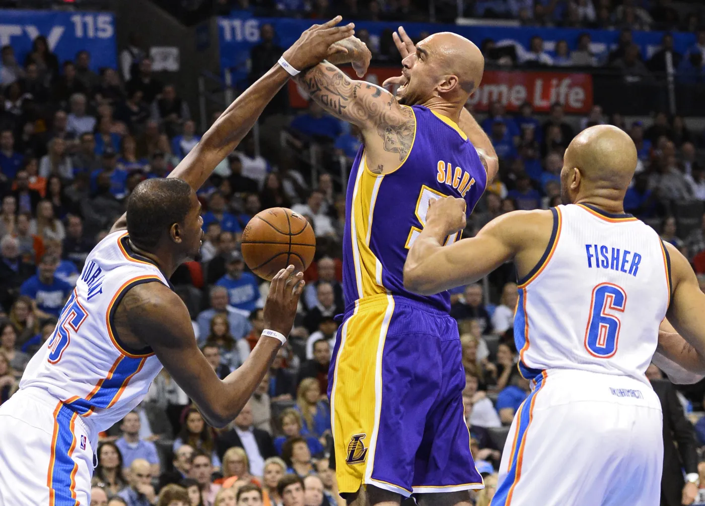 Robert Sacre i Kevin Durant