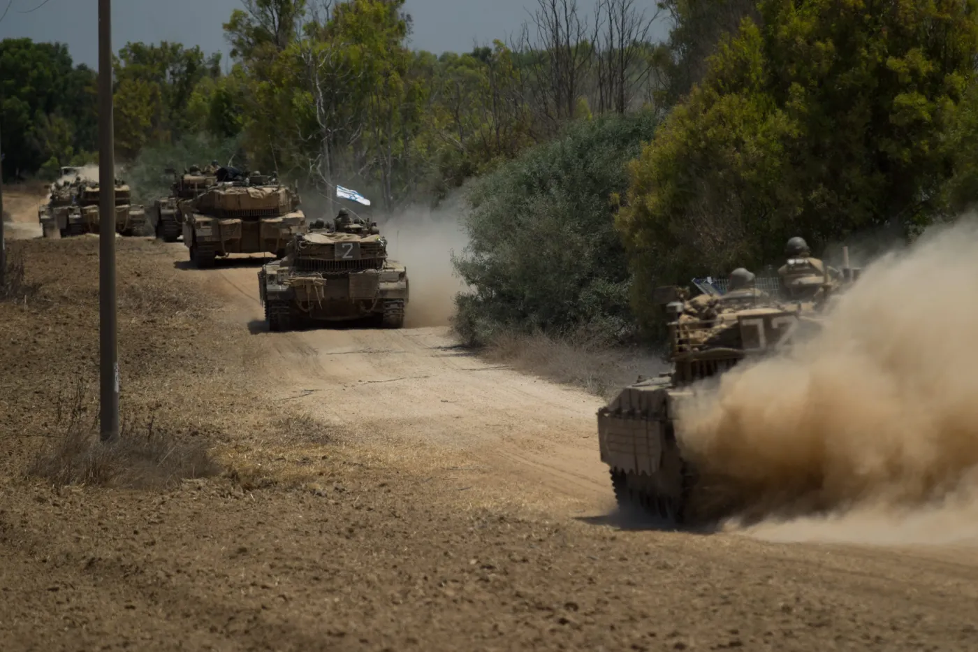 Izraelskie czołgi wjeżdżają do Gazy