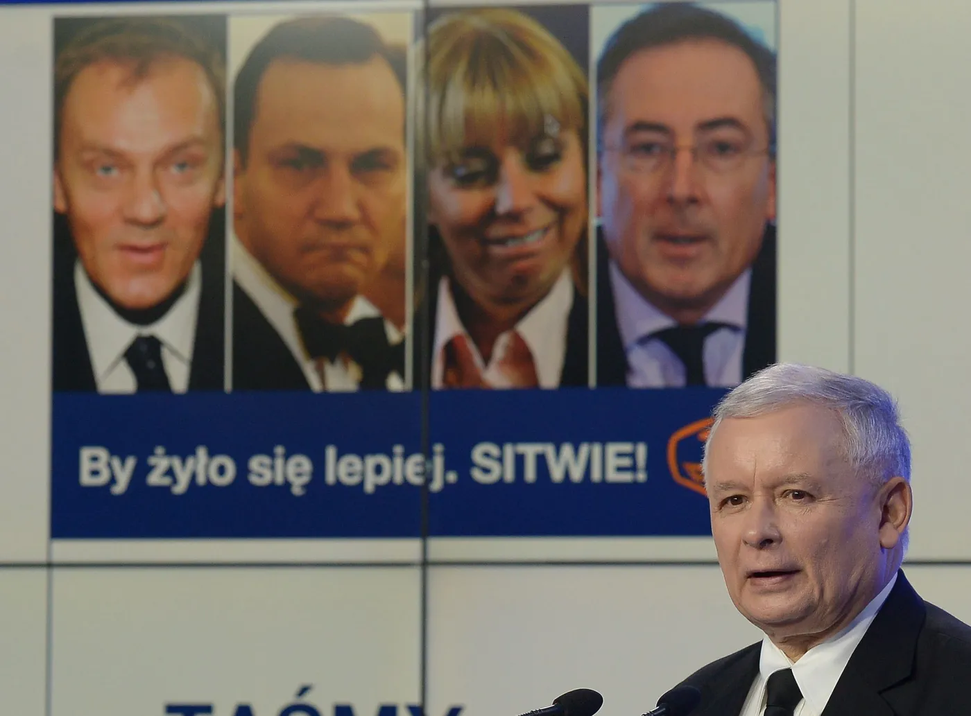 Jarosław Kaczyński prezentuje nowy plakat PiS