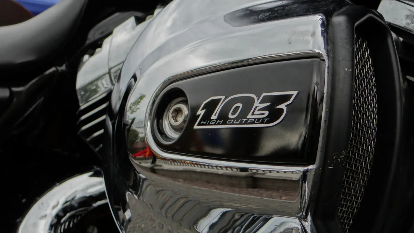 6700141-harley-davidson-street-glide.jpg