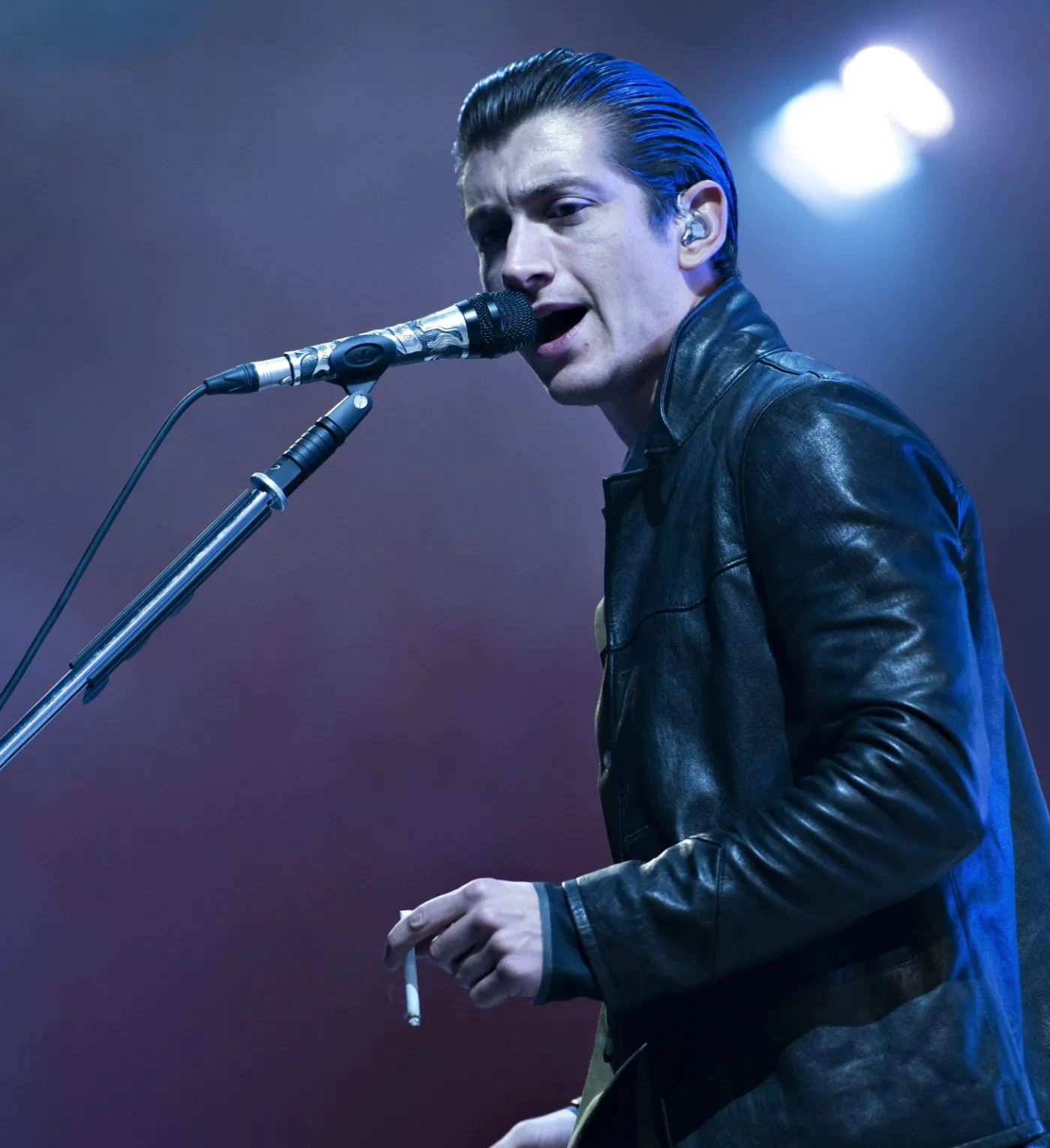 6534078-alex-turner-i-arctic-monkeys.jpg