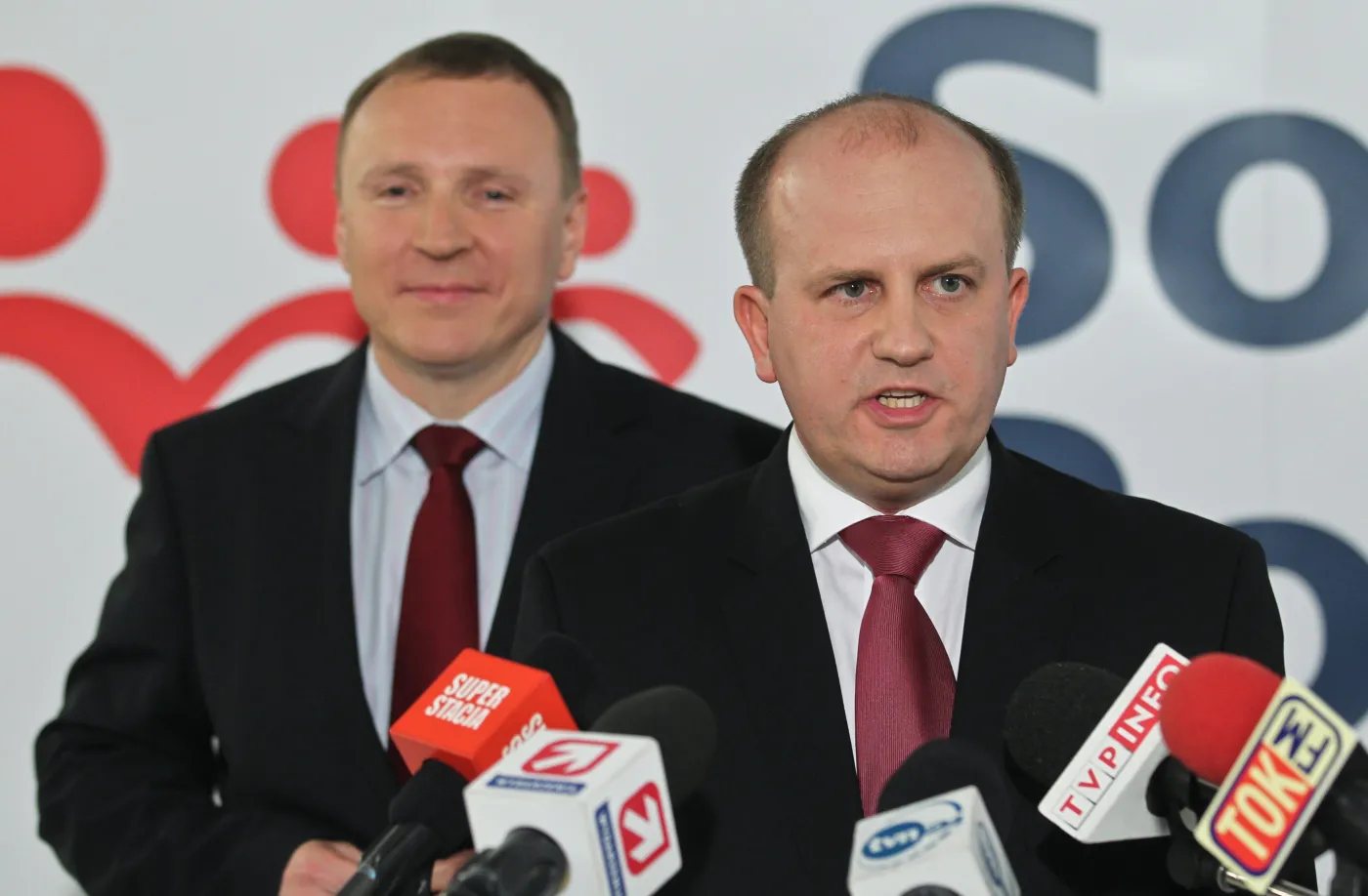 Przeloty posłów za miliony. Rekordzista latał prawie 300 razy. GALERIA sejmowych "lotników"