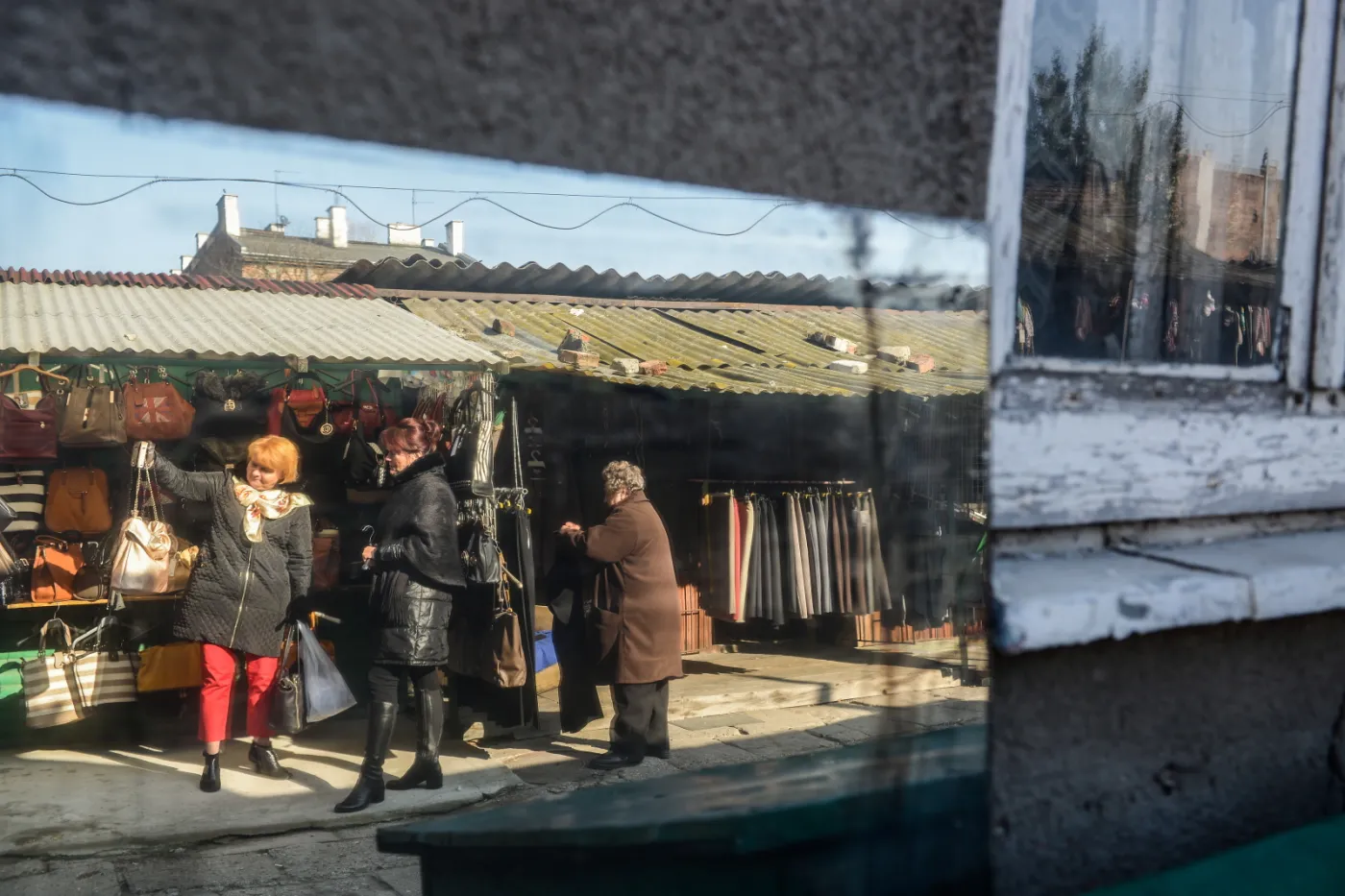 Kultowy bazar Różyckiego zniknie z mapy Warszawy? Jest plan rewitalizacji. GALERIA