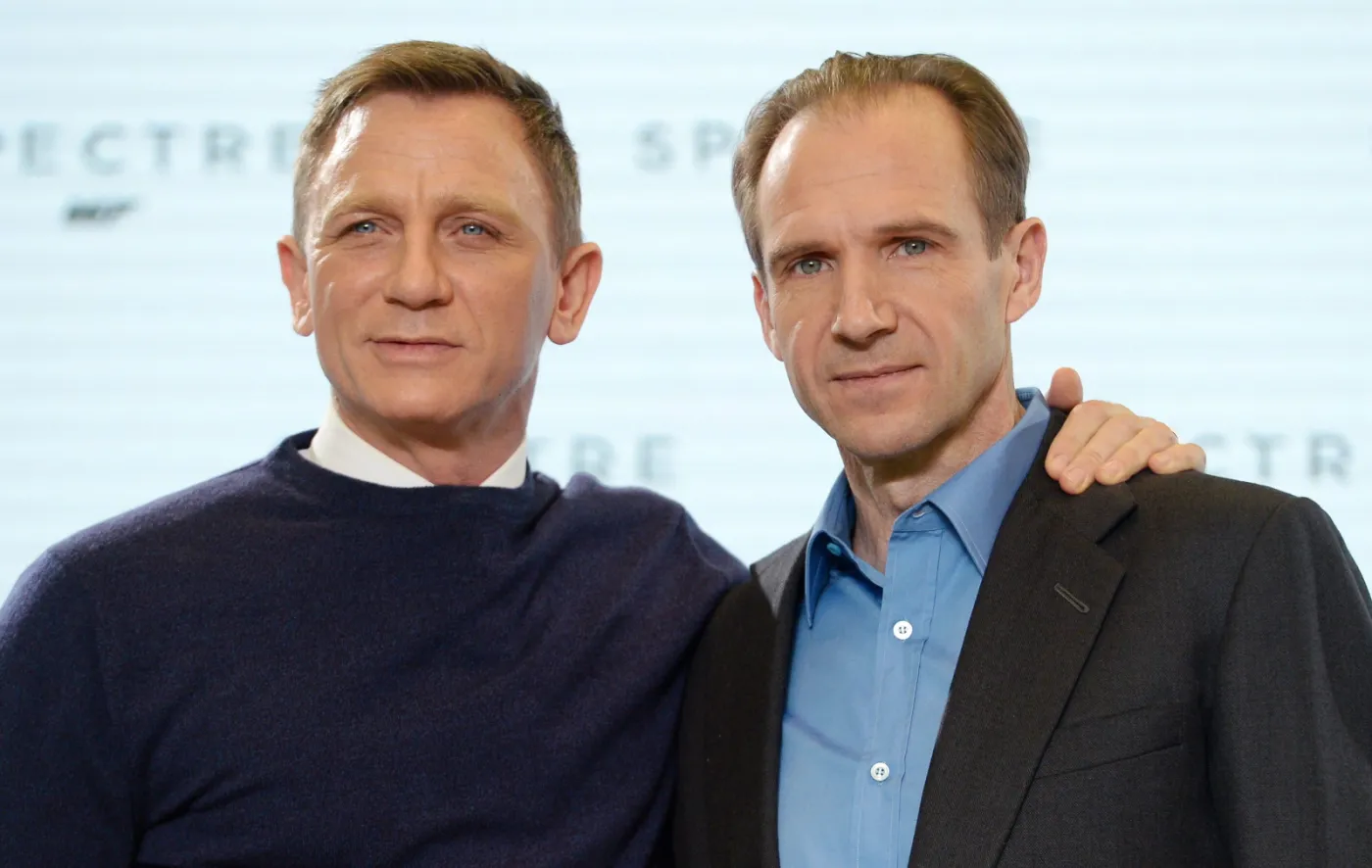 7160777-daniel-craig-i-ralph-fiennes.jpg