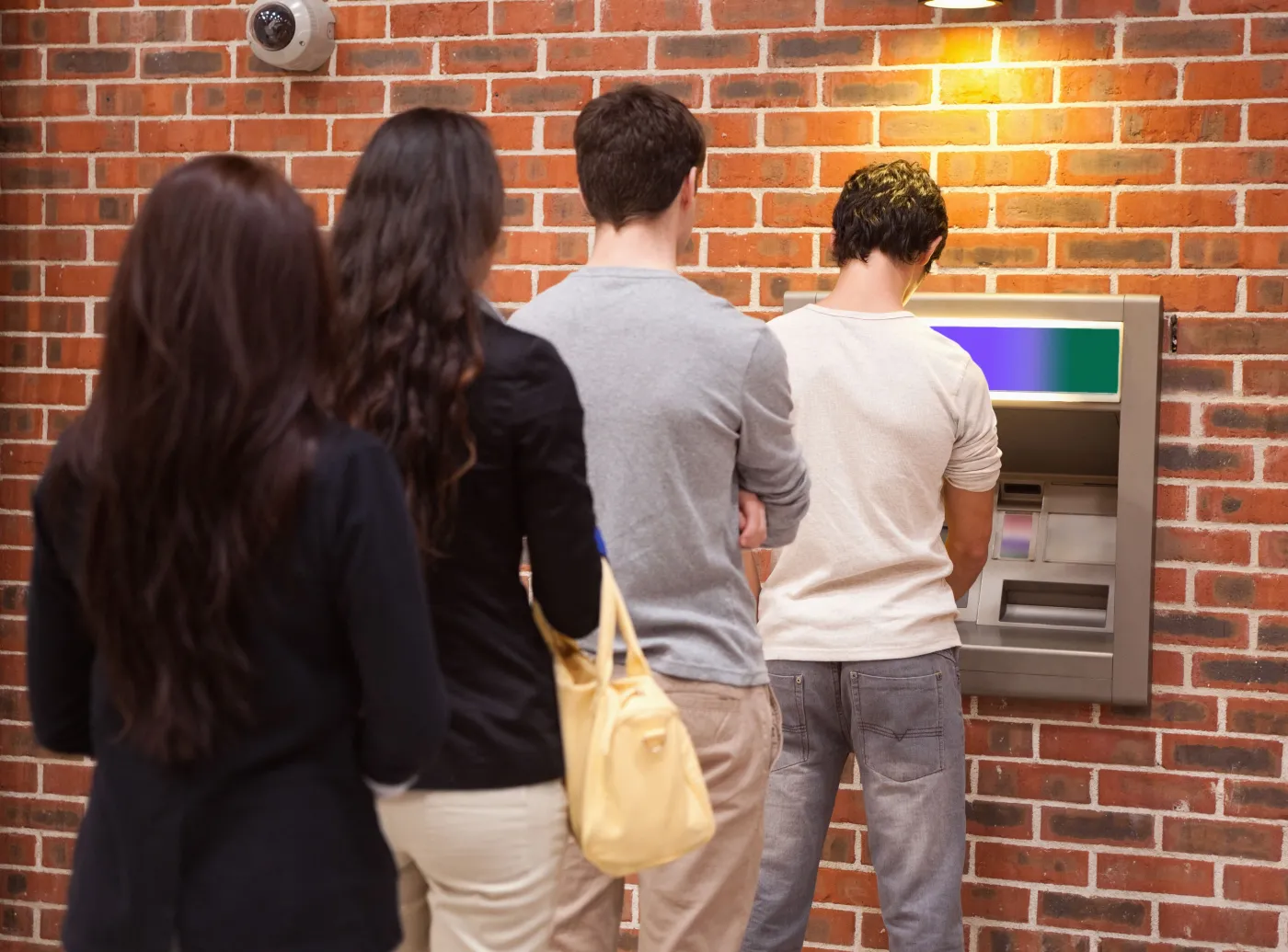 Wypłaty z palca. Przyłóż palec do czytnika i gotowe