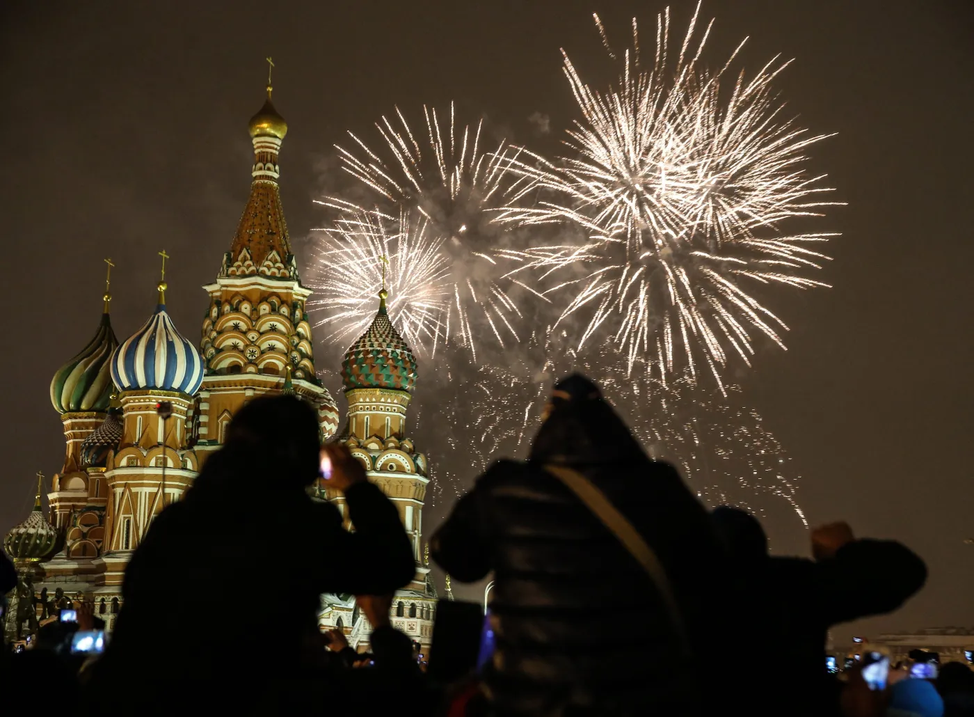 Rosjanie zaczęli biesiadowanie. Mają 11 dni wolnego