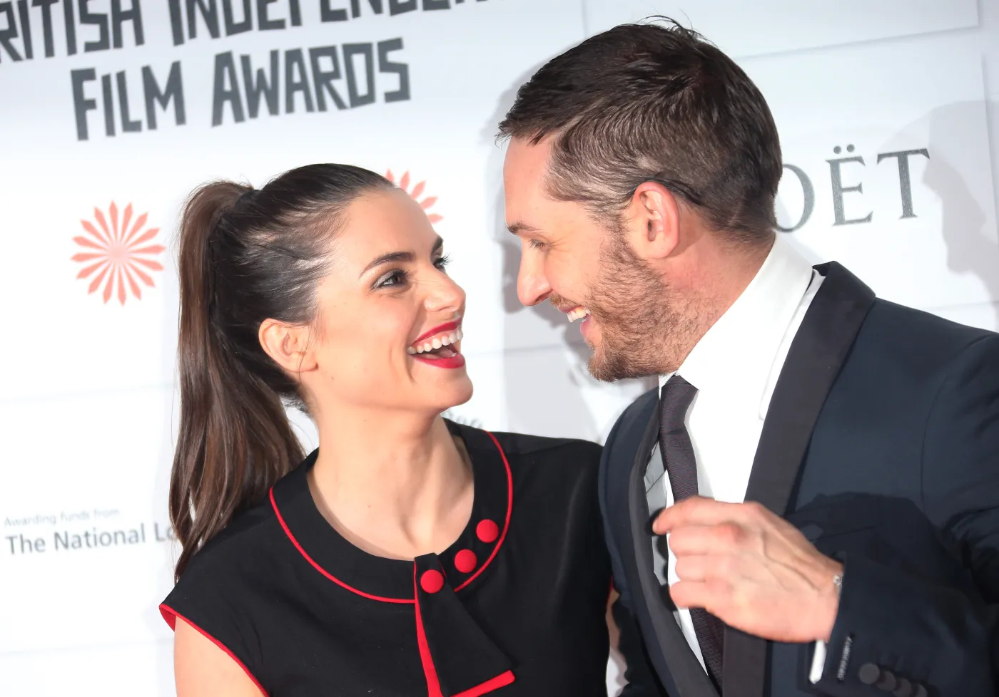 6840282-tom-hardy-i-charlotte-riley.jpg
