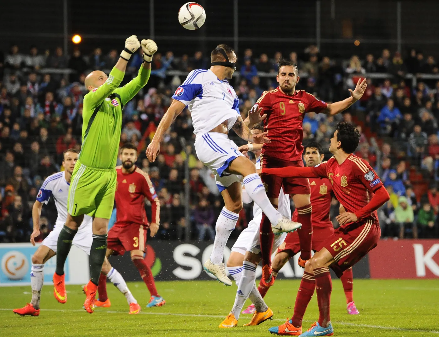 Hiszpanie rozbili Luksemburg