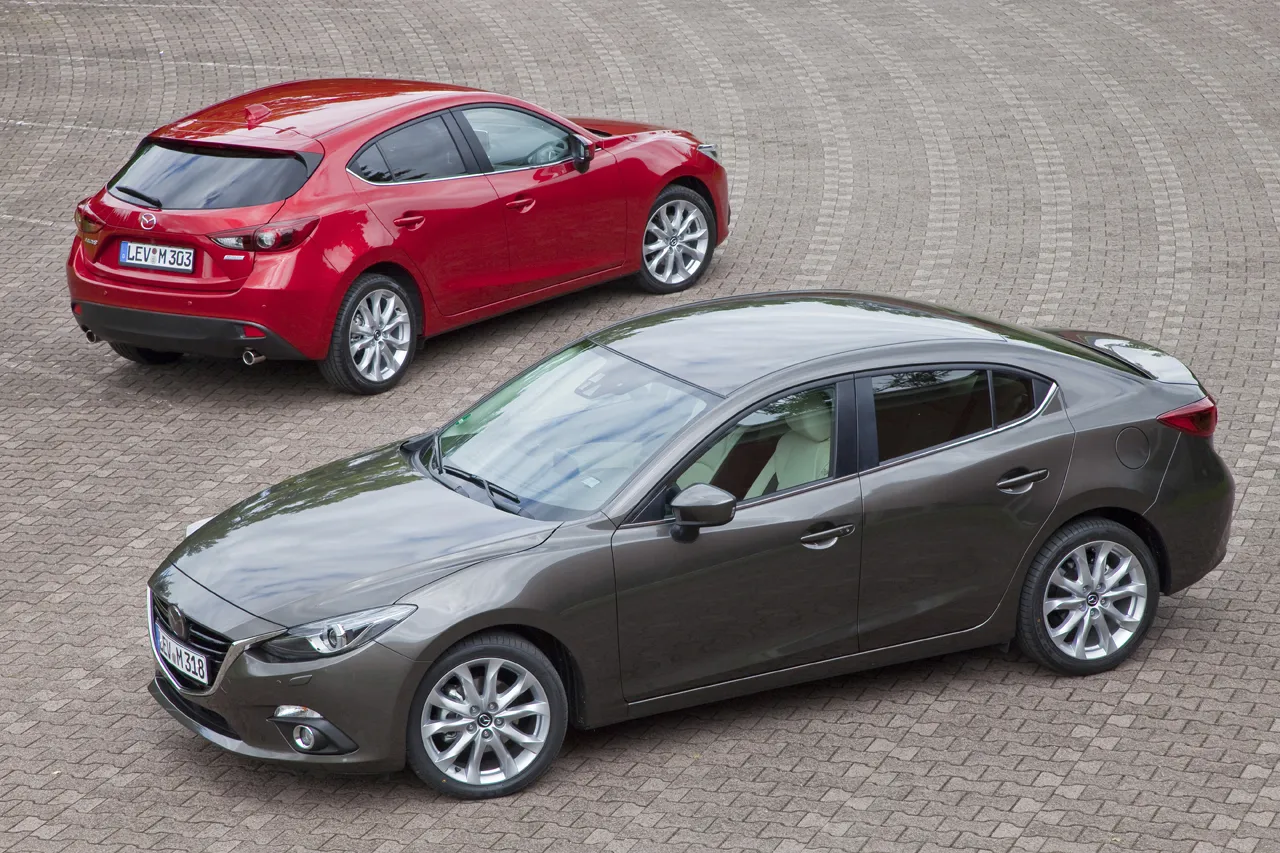 5242540-mazda3-2013-family-01-jpg72.jpg