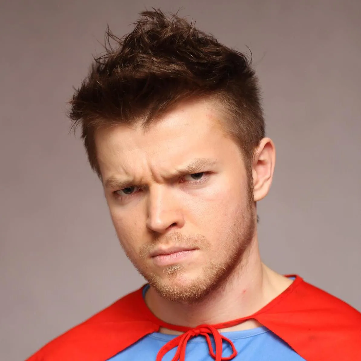 Fikcyjna informacja o śmierci Wardęgi. Sposób na wyłudzenie danych