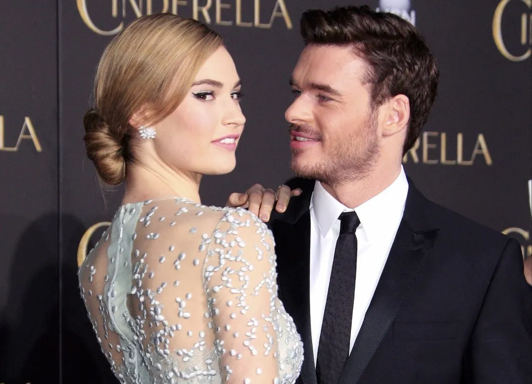 Lily James i Richard Madden
