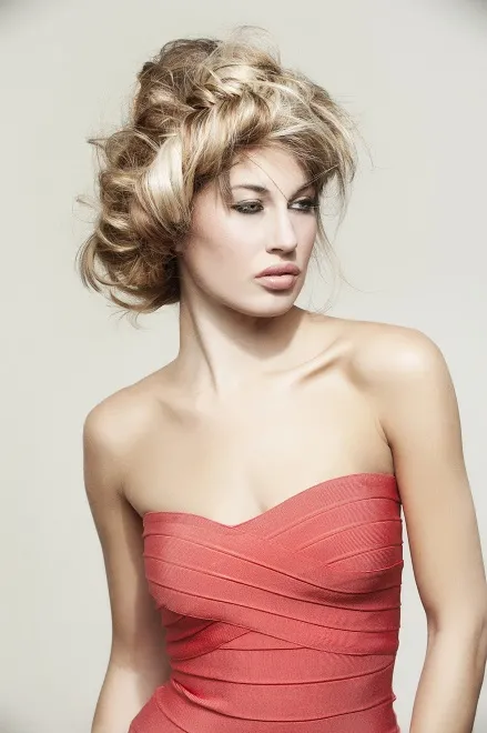 7606010-modne-fryzury-na-wiosne-2015.jpg