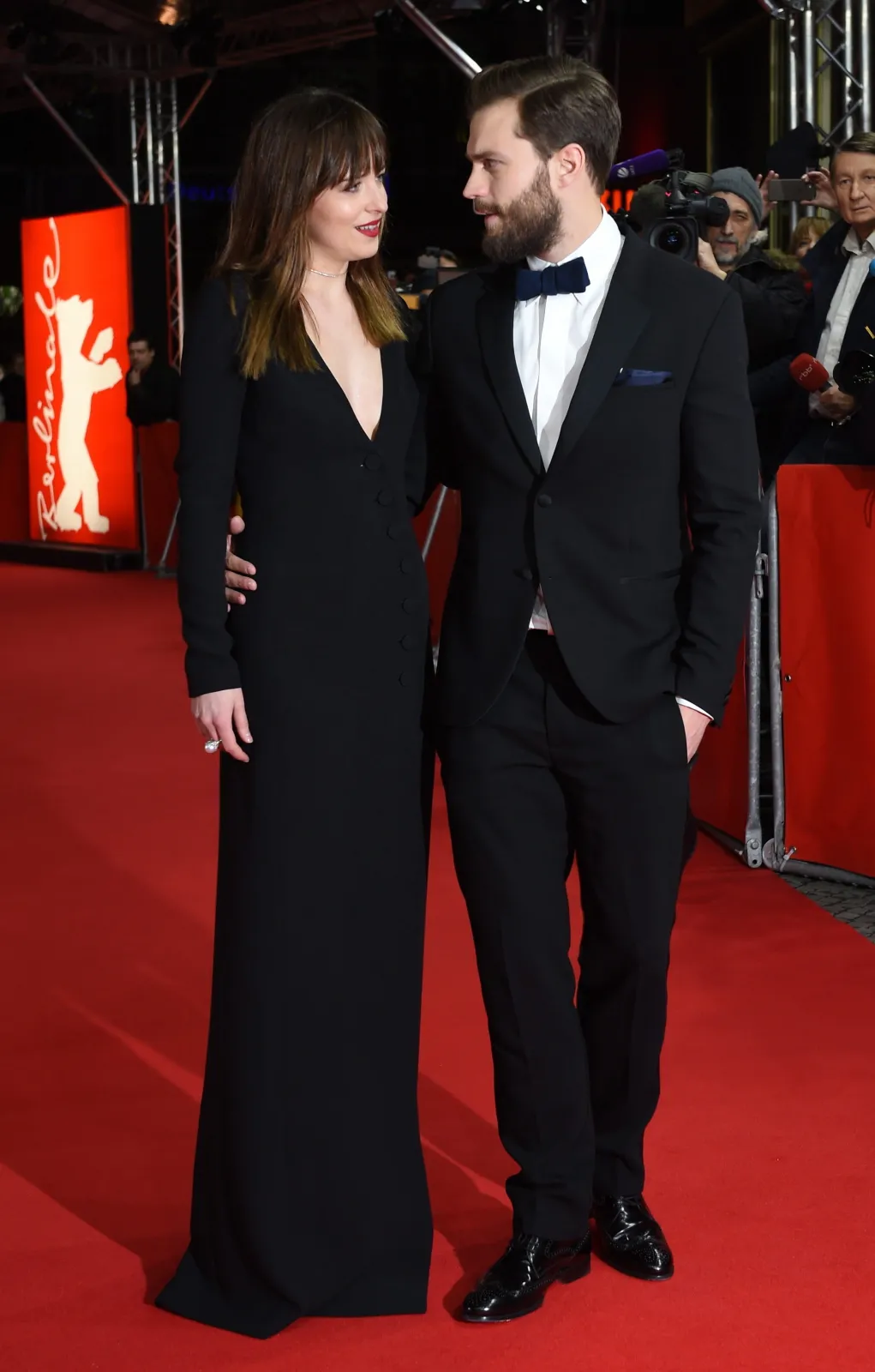 7416223-dakota-johnson-i-jamie-dornan.jpg