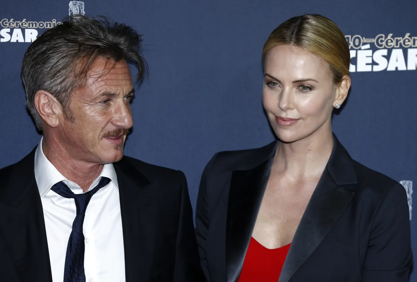 7454440-sean-penn-i-charlize-theron.jpg