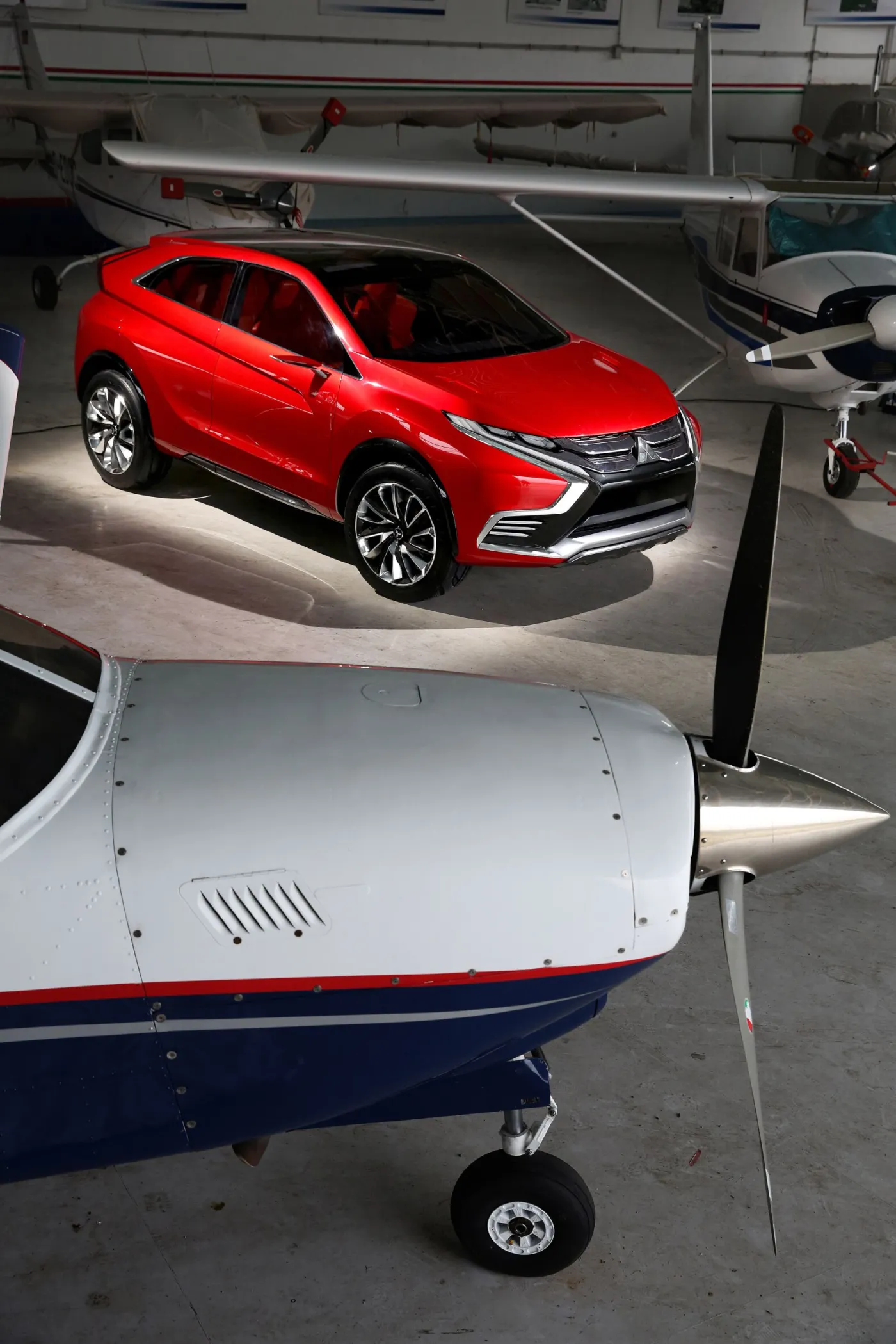 7472408-mitsubishi-concept-xr-phev-ii.jpg