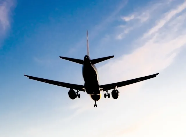 Awaria samolotu w Katowicach. Podczas startu strzeliła opona!