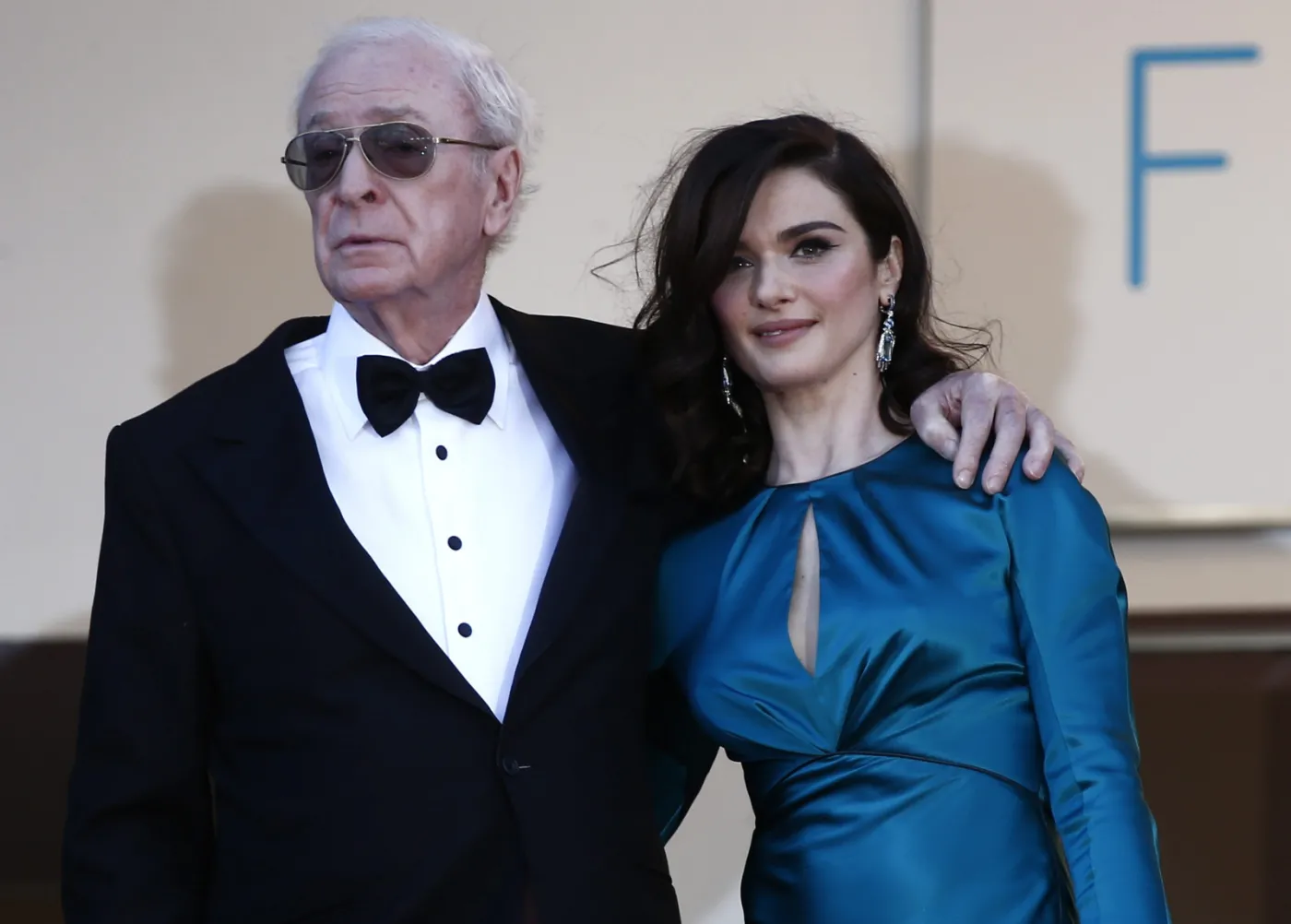 7788865-michael-caine-i-rachel-weisz.jpg