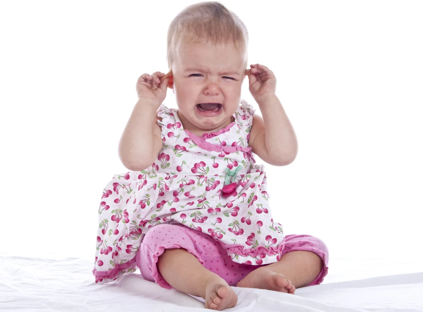 Dziecko płacze z powodu bólu ucha