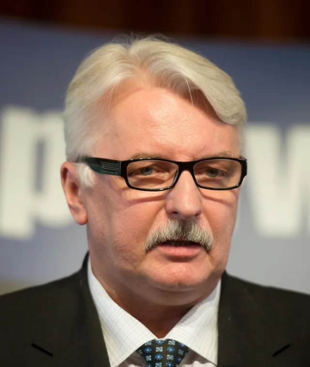 Waszczykowski o wraku tupolewa: Będzie skarga do Strasburga za przetrzymywanie naszego mienia