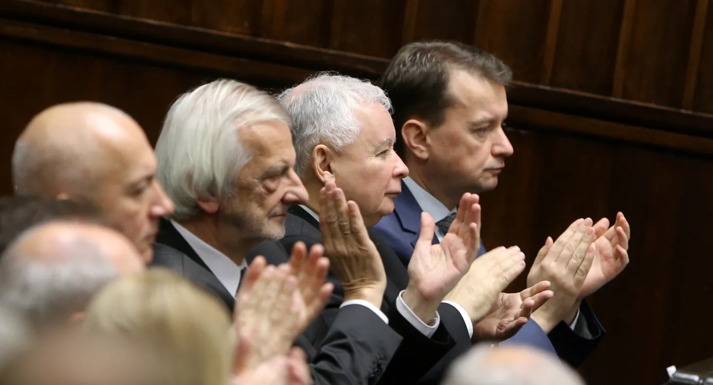 Politycy PiS, od lewej: Joachim Brudziński, Ryszard Terlecki, Jarosław Kaczyński i Mariusz Błaszczak, podczas pierwszego posiedzenia Sejmu VIII kadencji