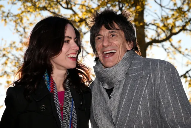 Ronnie Wood z The Rolling Stones ma 68 lat i znów będzie ojcem. Podwójnym!