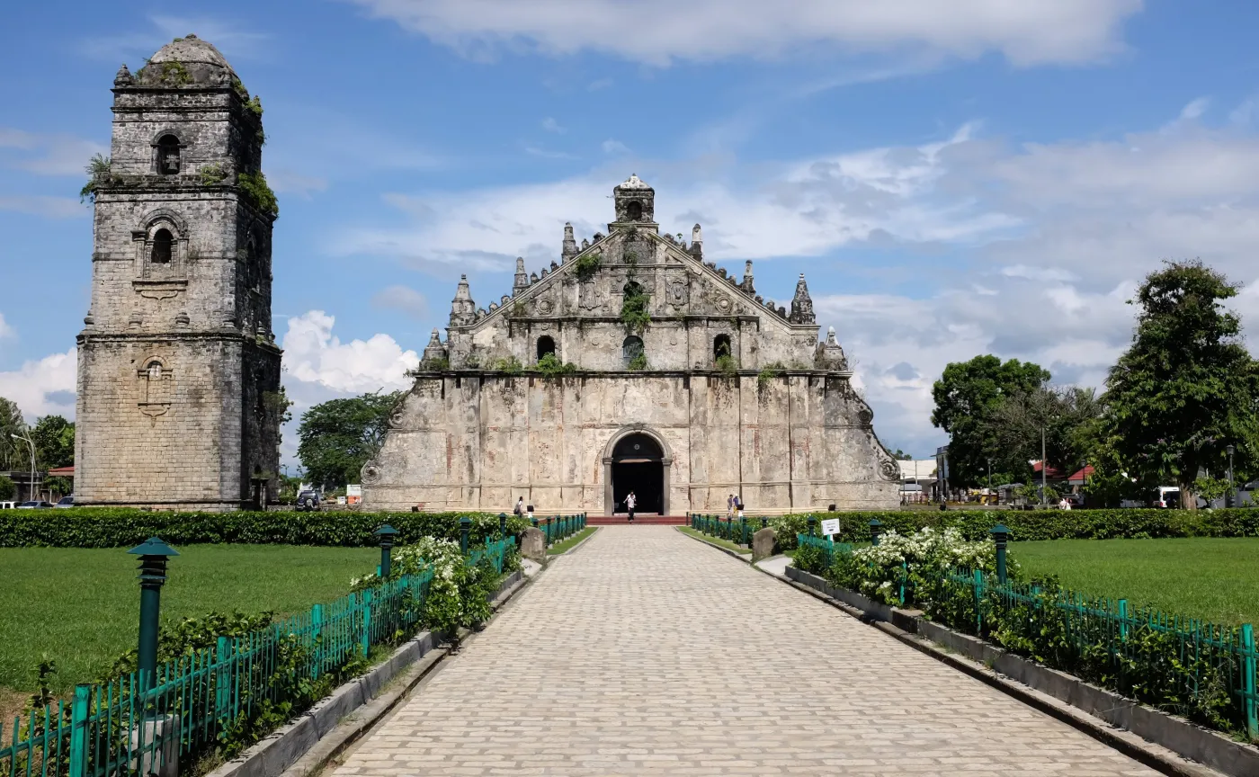 8553173-swiatynia-paoay-ilocos-norte.jpg