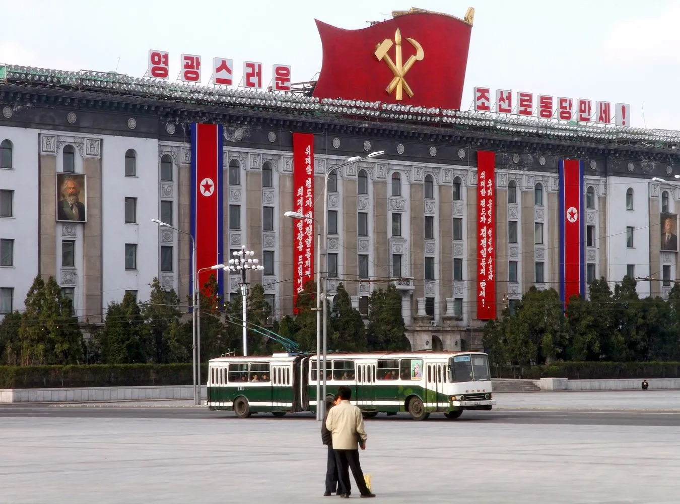 Bratanek przywódcy Korei Północnej przerywa milczenie