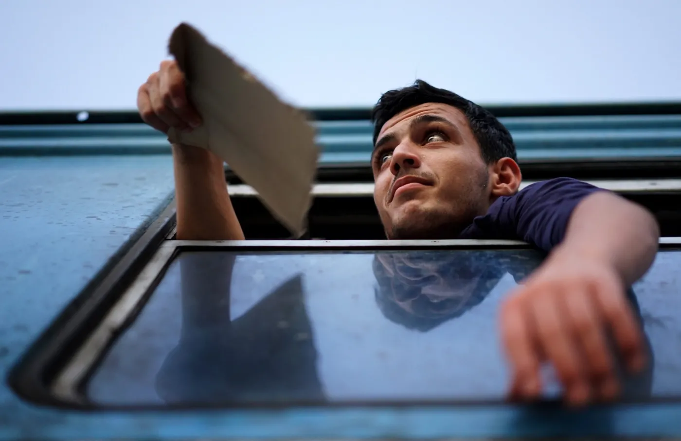 Incydent w pociągu z uchodźcami na granicy. Policjanci musieli oddać broń?