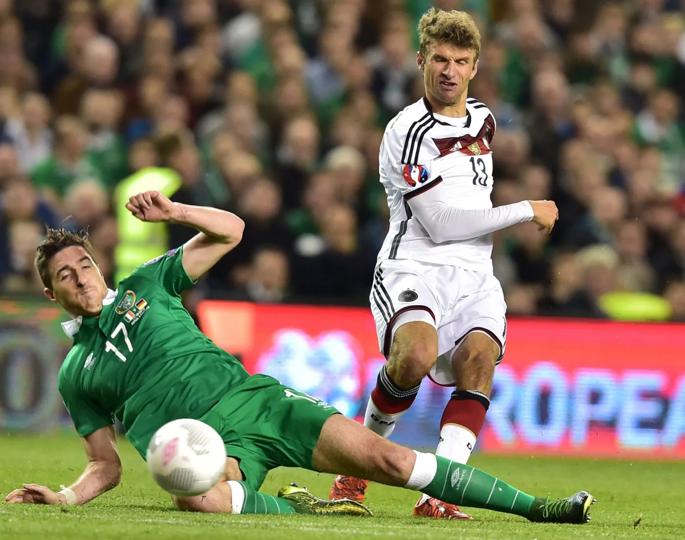 Thomas Mueller i Stephen Ward
