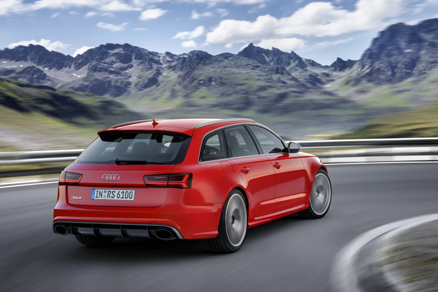 8349422-audi-rs-6-avant-performance.jpg