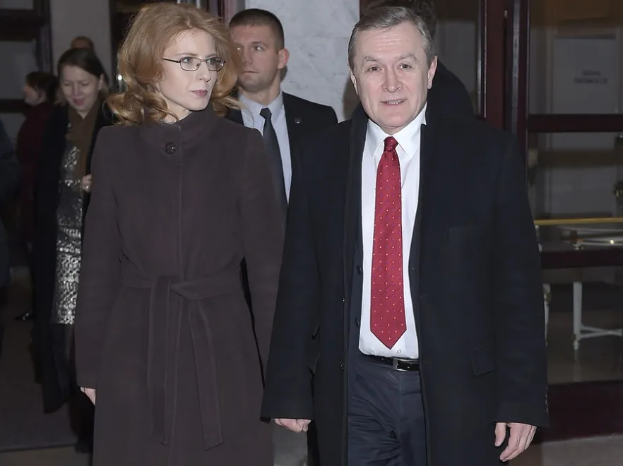 Prezydentowa ma stylową konkurencję: Piotr Gliński wprowadza na salony młodą żonę. FOTO