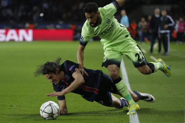 Liga Mistrzów: Cztery gole i remis w meczu PSG - Man City. Ibrahimović zmarnował rzut karny. WIDEO