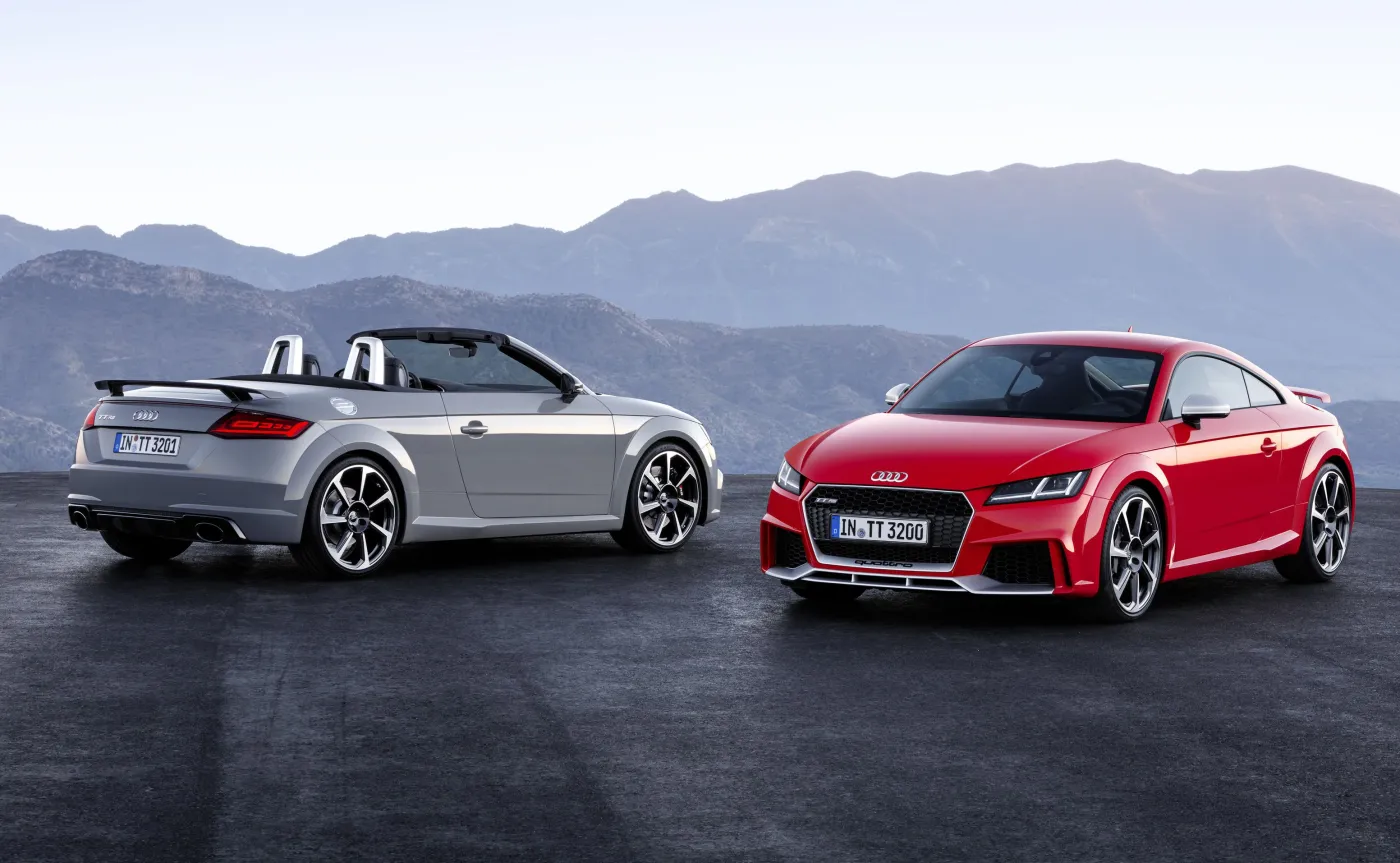 8971364-audi-tt-rs-roadster-i-coupe.jpg