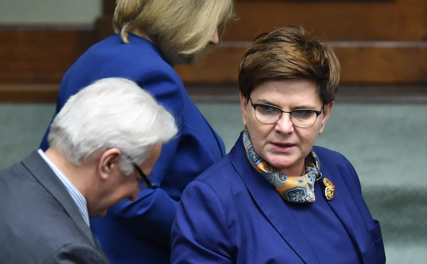 8981073-premier-beata-szydlo-p-oraz.jpg