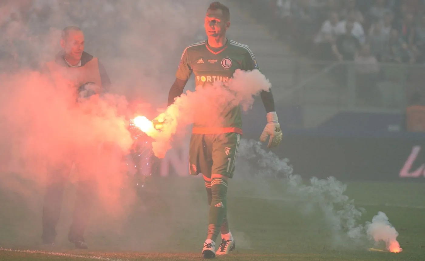 Bramkarz Legii odrzuca racę