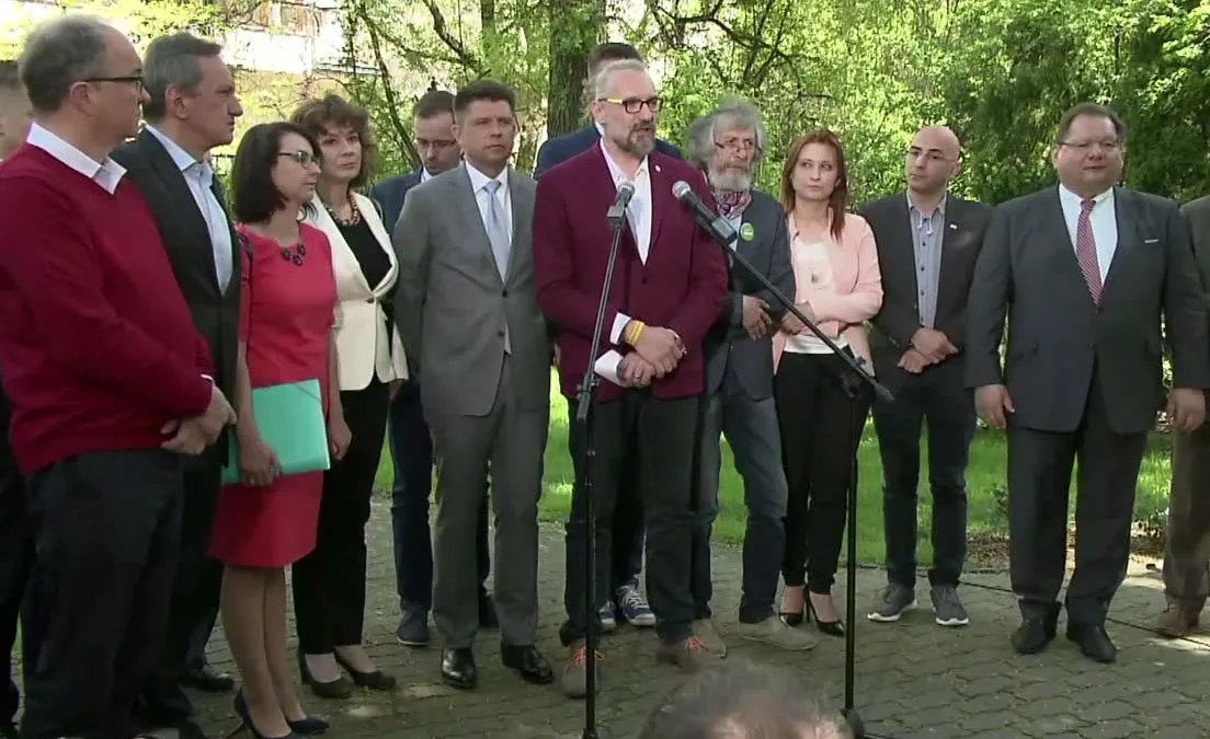 9006587-nowa-koalicja-przeciwko-pis.jpg
