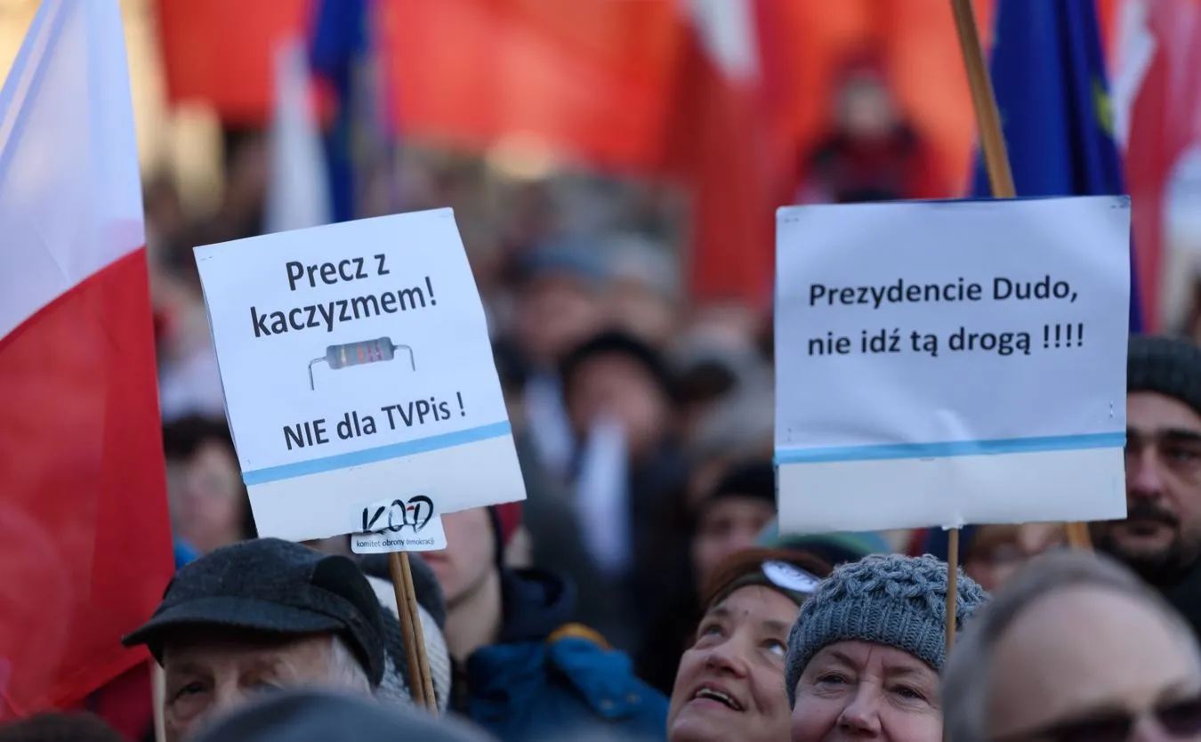 8616172-demonstracja-kod-w-poznaniu.jpg