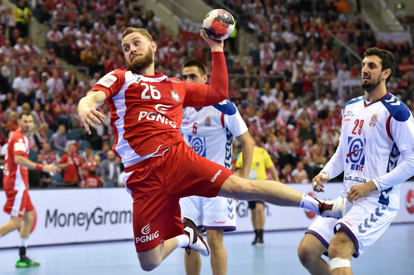 ME piłkarzy ręczny: Polska pokonała Serbię. Liderem grupy Francja