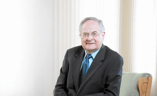 Członek zarządu NBP:  Przewalutowanie kredytów może być groźne dla całej gospodarki